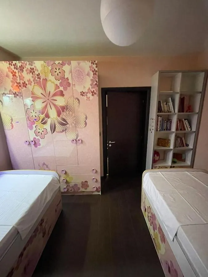 Luxury Apartment City Centre Тирана
