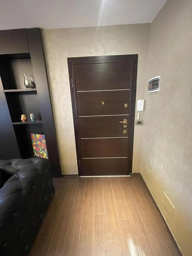 Luxury Apartment City Centre Тирана